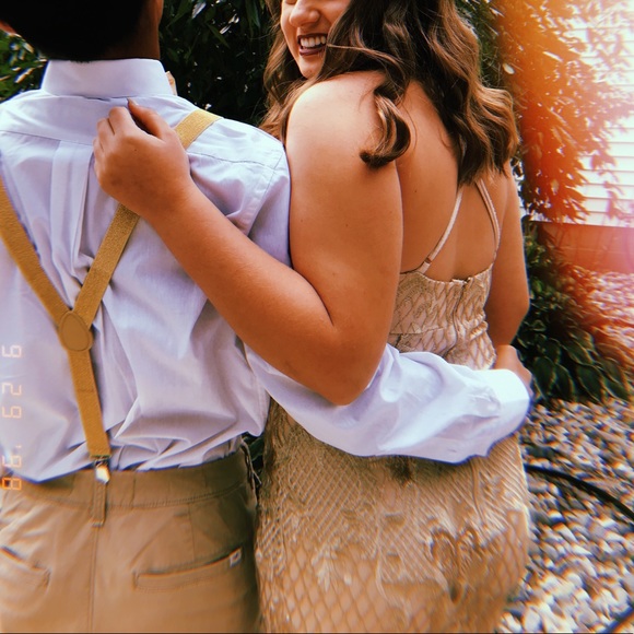 Beautiful homecoming dress - Picture 2 of 3